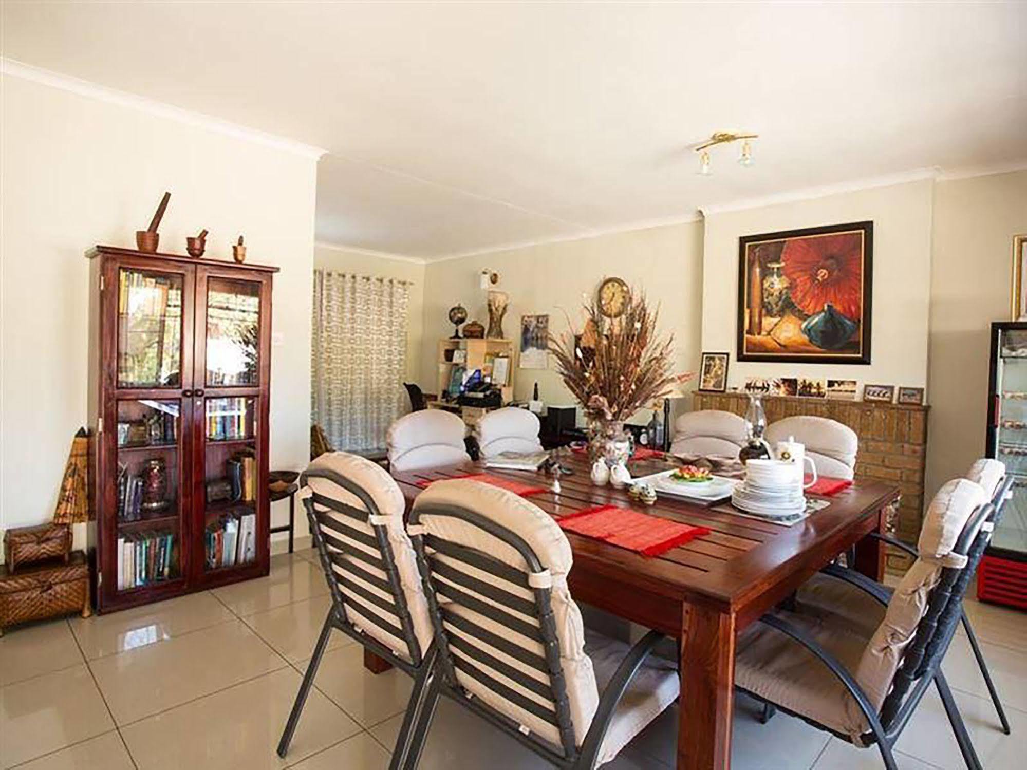 A New Earth Guest Lodge Francistown Esterno foto