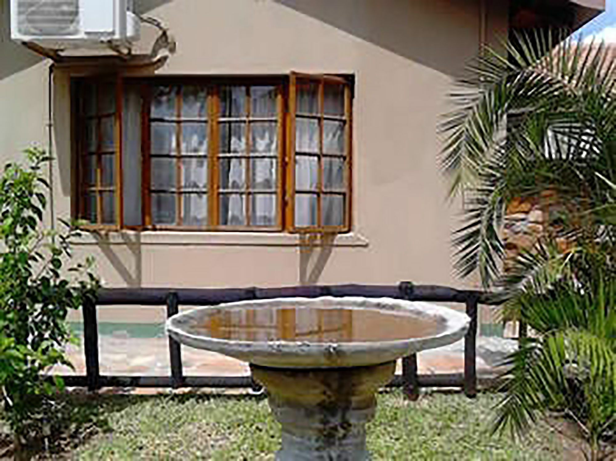 A New Earth Guest Lodge Francistown Esterno foto