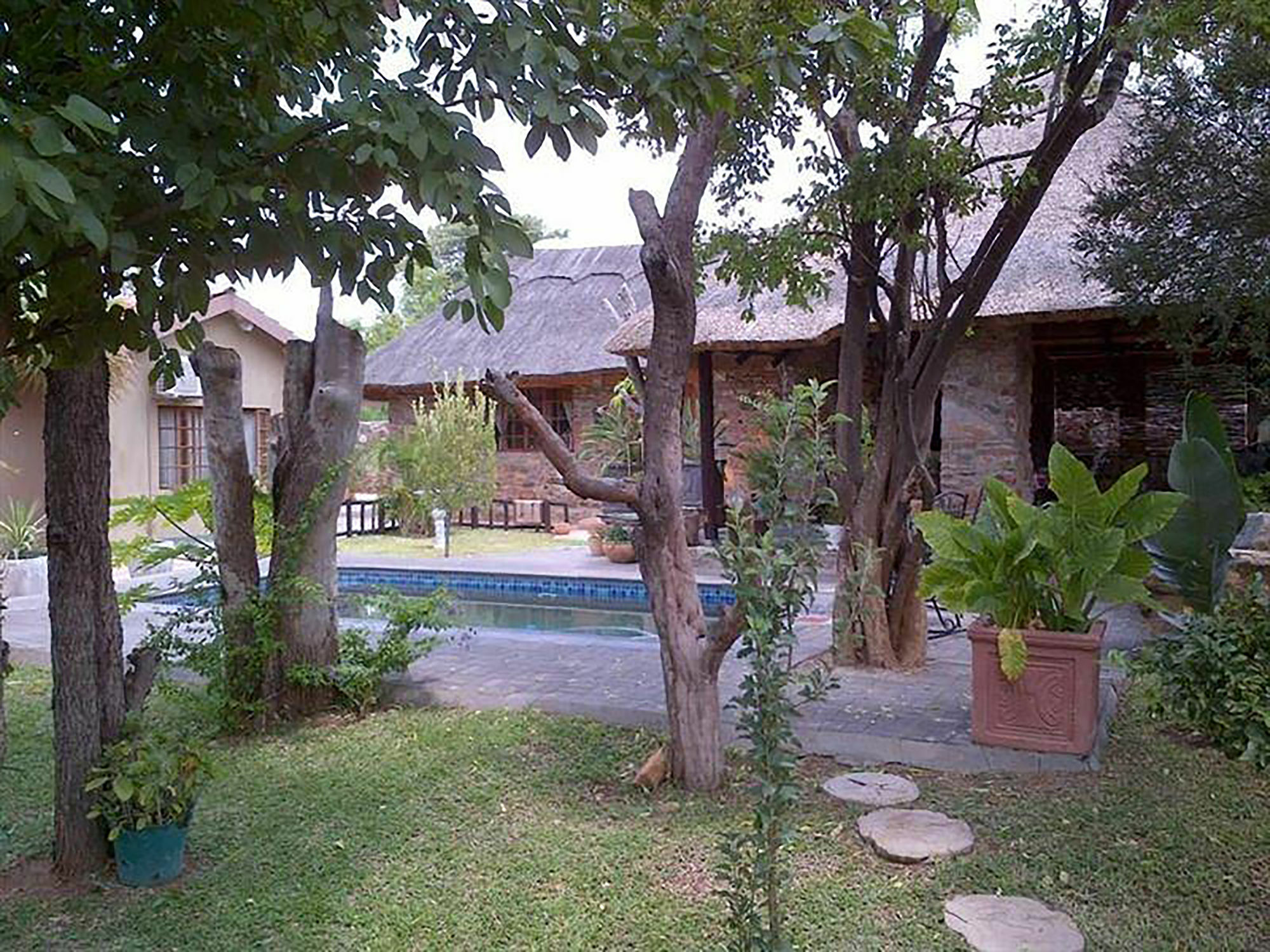 A New Earth Guest Lodge Francistown Esterno foto