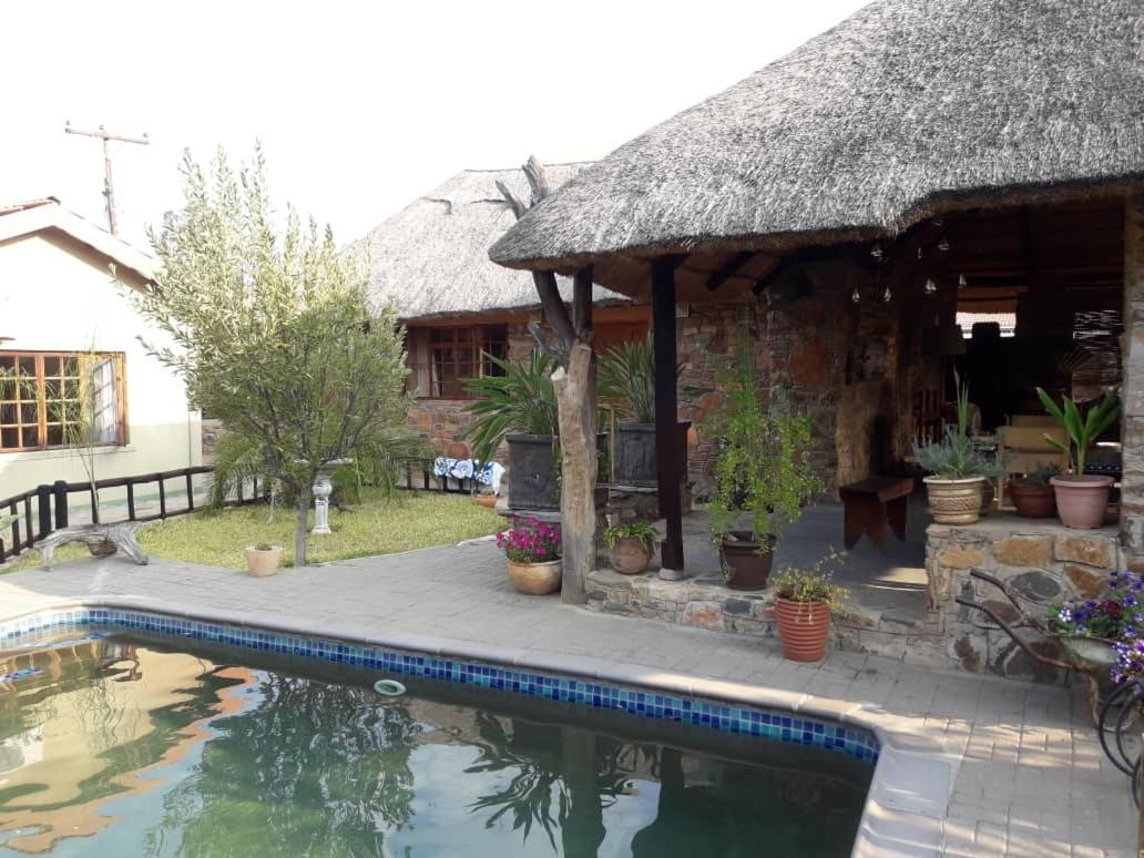 A New Earth Guest Lodge Francistown Esterno foto